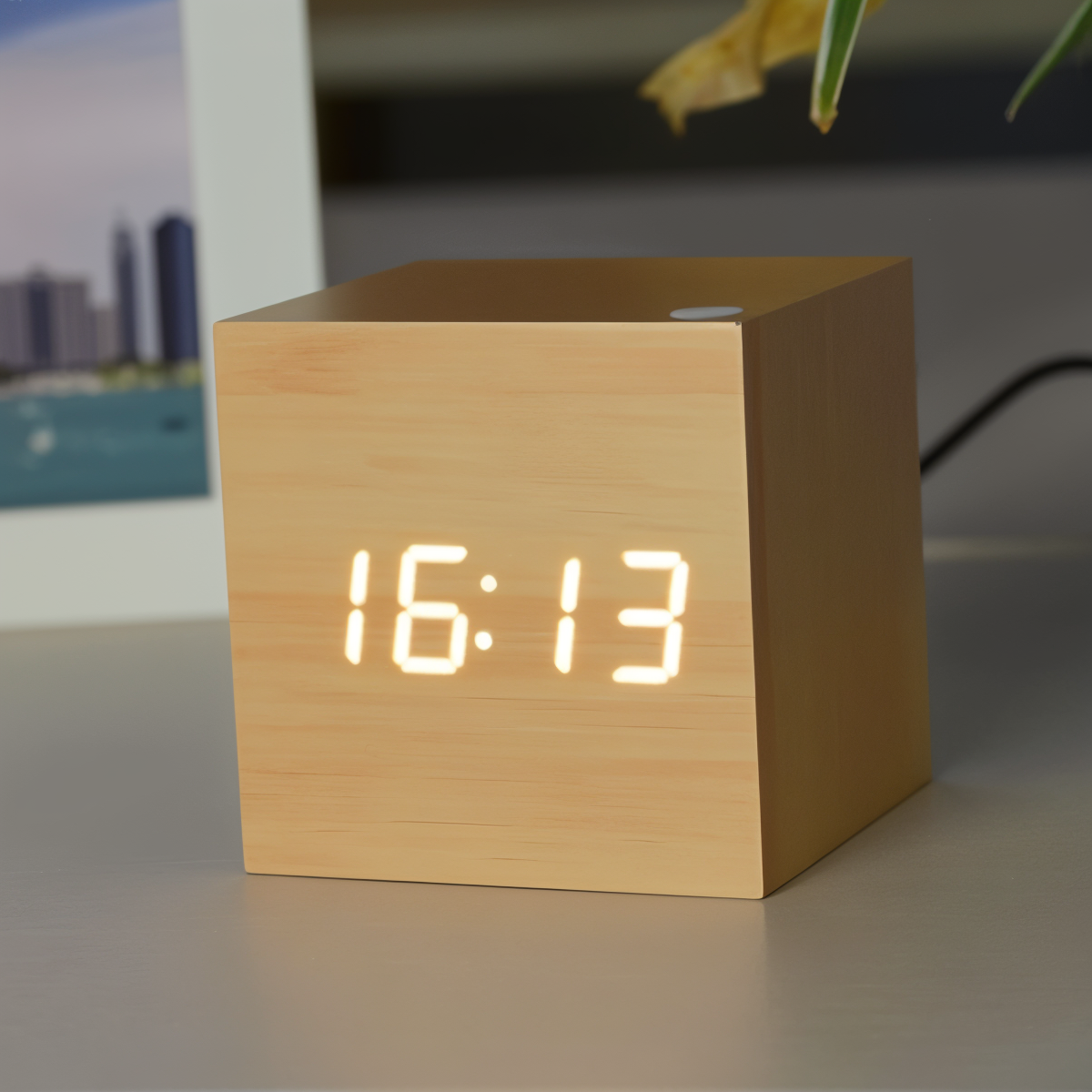 BowLift | Digital LED Clock - Cube Clock - Wooden Clock