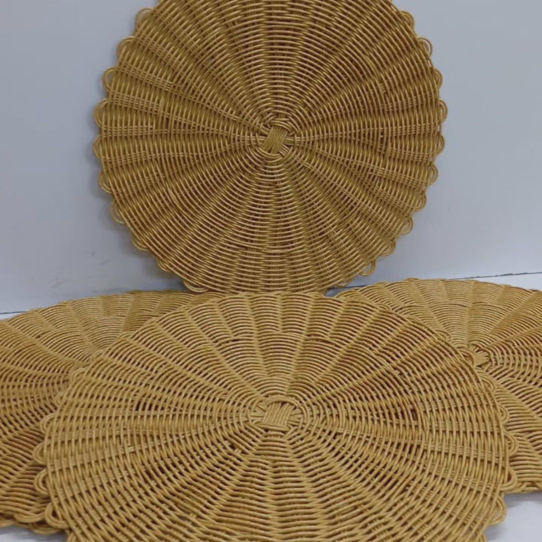 BowLift | 6-piece Set Thicker Rattan Table Set