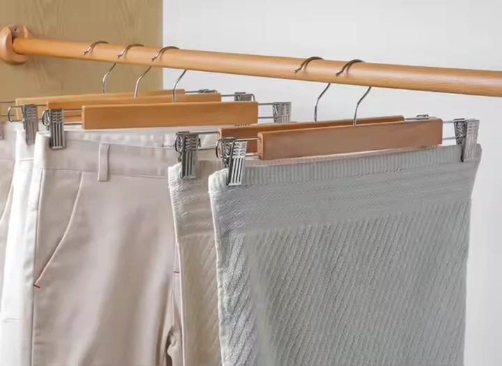 BowLift | Wooden hangers 10 pieces with clips