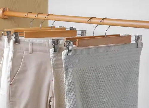 BowLift | Wooden hangers 10 pieces with clips