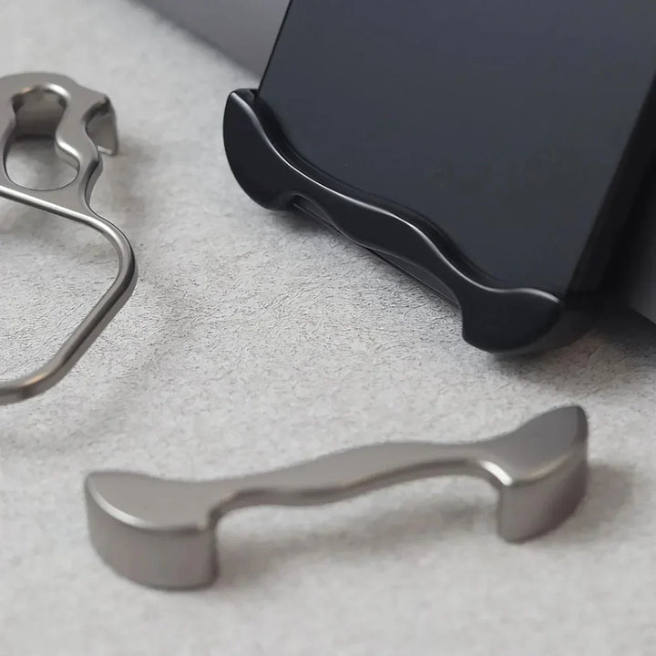TitanShield Case - Stylish Protection for iPhone Edges Bowlift