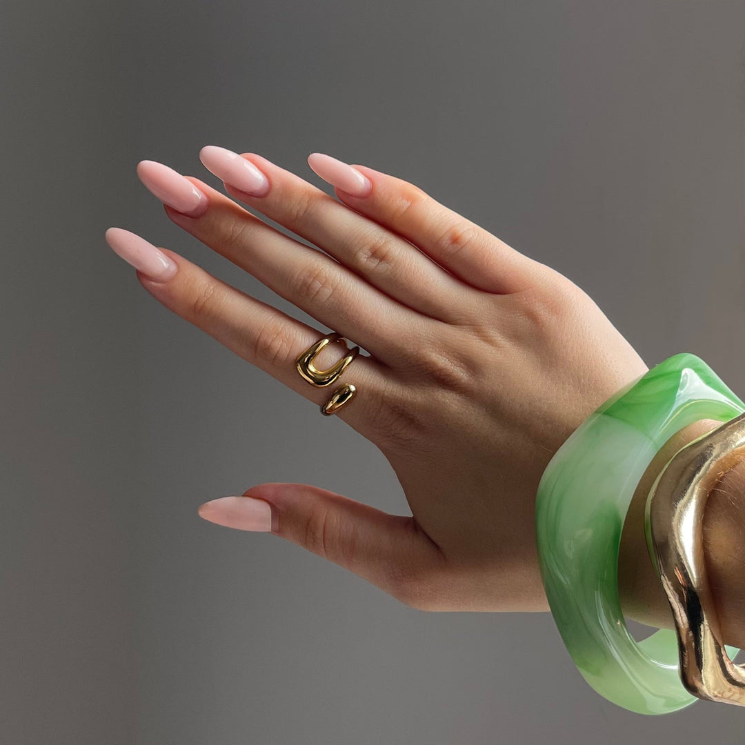 BowLift | Sculptural Gold Ring – A Modern Highlight for Your Look