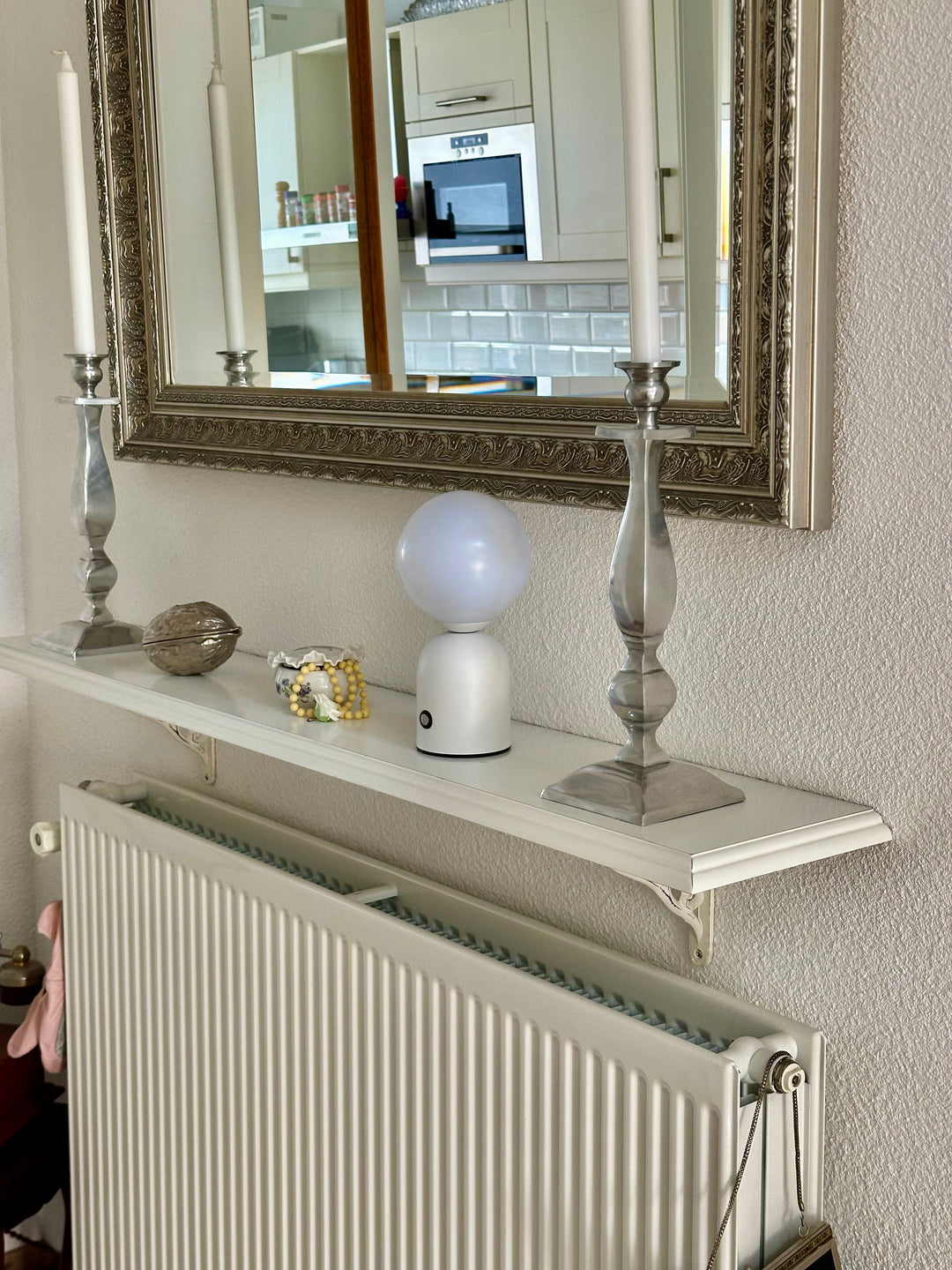 LumièreSereine – Elegant Table Lamp for Calm Atmosphere Bowlift