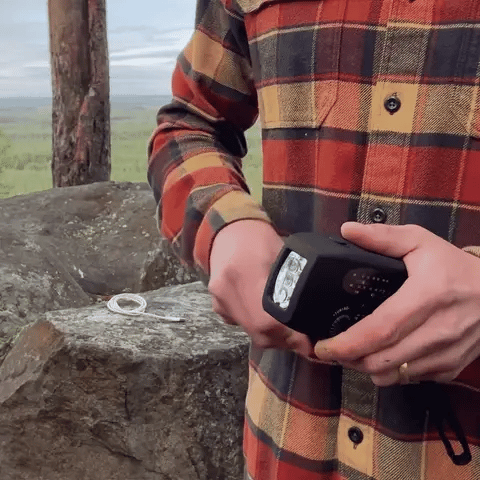 BowLift | Portable Wind-Up Radio | AM/FM, Weather Broadcasts & Built-In Power Bank for Emergency Preparedness