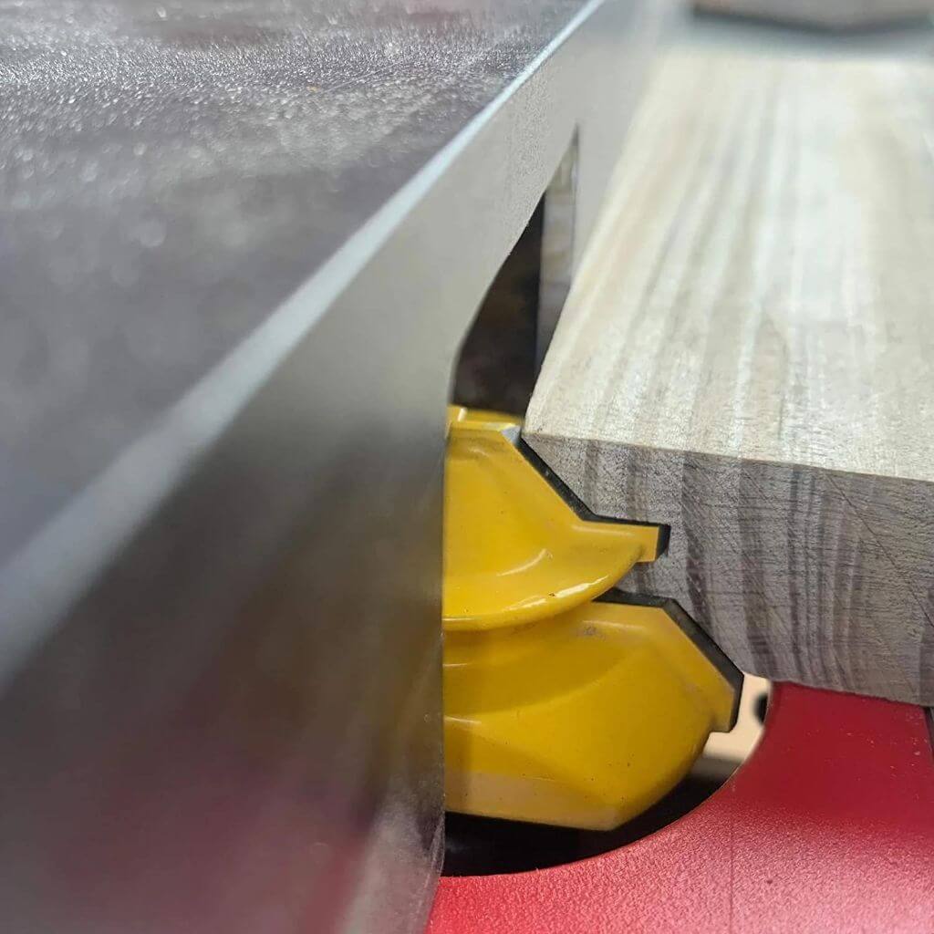 BowLift | LockMiter Precise Corner Cutting