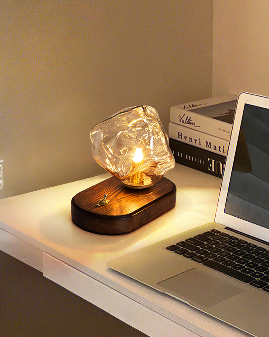 BowLift | RusticLume – Amber Glass and Wooden Table Lamp