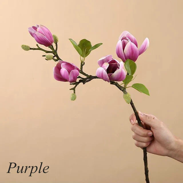 BowLift | BlijftBloei – Atmospheric Art Branch with Realistic Magnolia Flowers