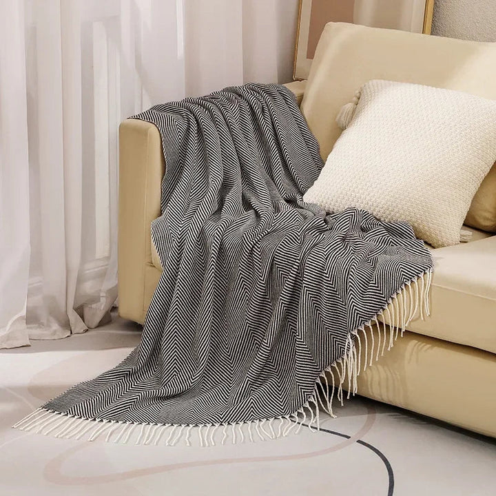 BowLift | Cuddle Blanket | Soft, Cozy Blanket for Sofa and Bed