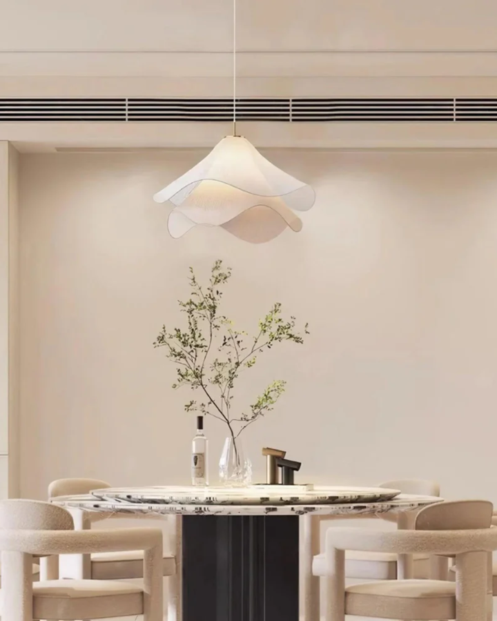 BowLift | Ceiling Lamp with Floral Pattern and Elegant Finish