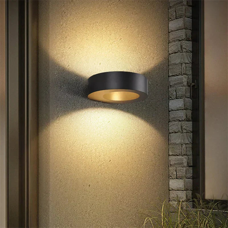 BowLift | Stylish Outdoor Wall Lamp