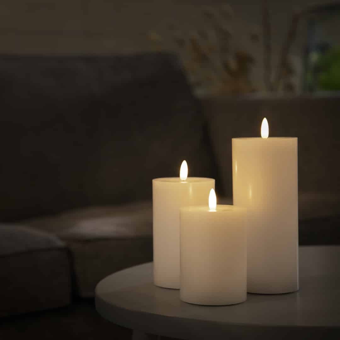 LED Candle (1 piece) with realistic 3D flame 5 x 20 cm | Bowlift