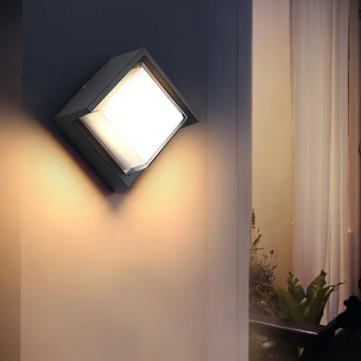 Modern Wall Lamp for Outdoor – Weatherproof LED Outdoor Light for Terrace & Garden | Bowlift