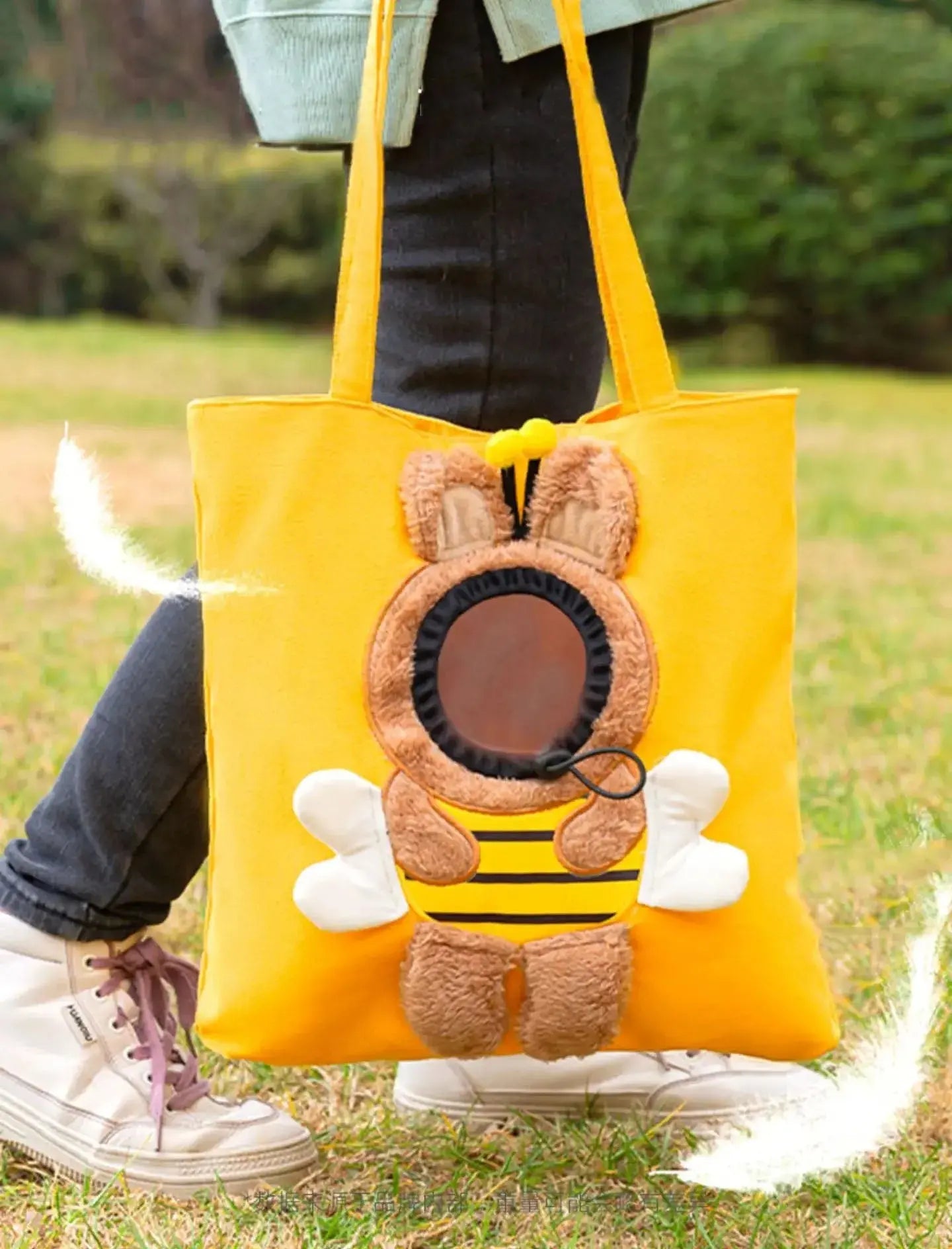 BowLift | Lightweight Canvas Tote Bag for Cats and Small Dogs