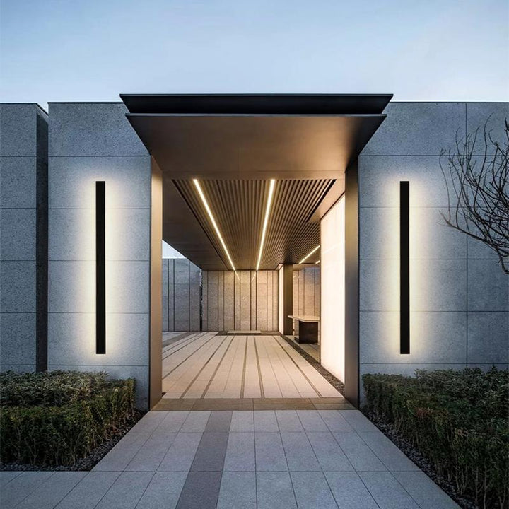 BowLift | Modern Black LED Wall Lighting for Garden and Terrace