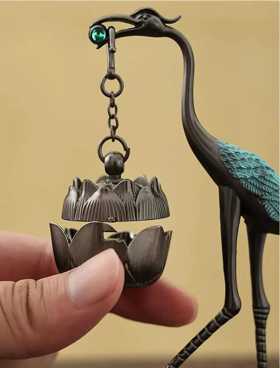 BowLift | Lotus-Crane Decor & Aroma Diffuser – For relaxed senses & warm atmosphere