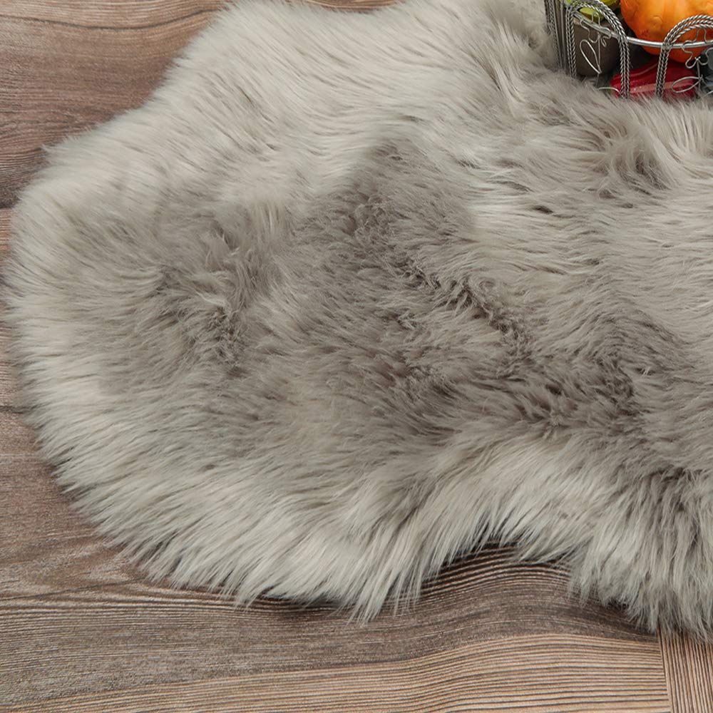 BowLift | Lush Loom Faux Fur Rug