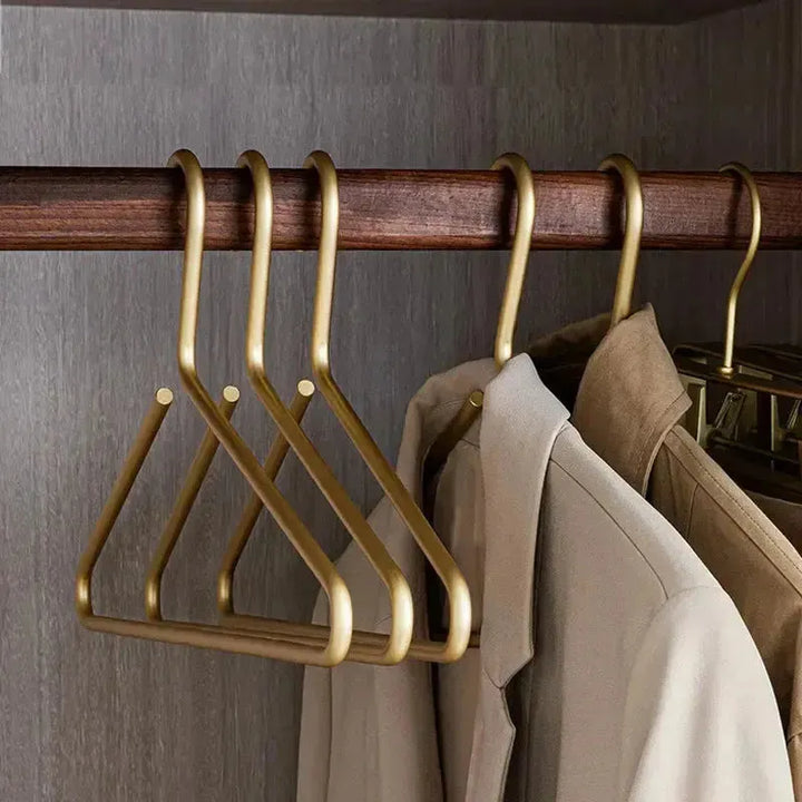 BowLift | Luxury suit matte clothing hanger set 4 plus 1