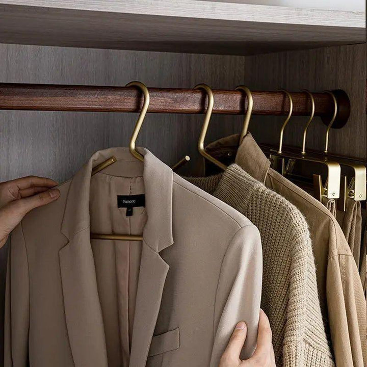 BowLift | Luxury suit matte clothing hanger set 4 plus 1