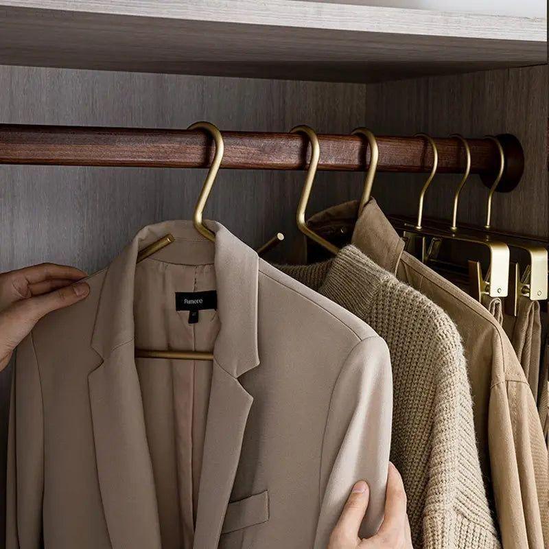 BowLift | Luxury suit matte clothing hanger set 4 plus 1