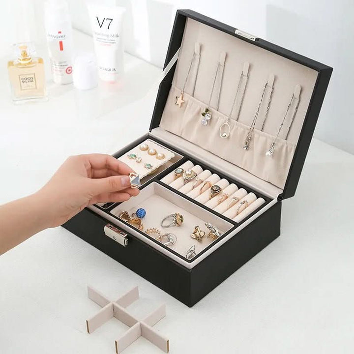 BowLift | Jewelry box made of wood with PU leather surface