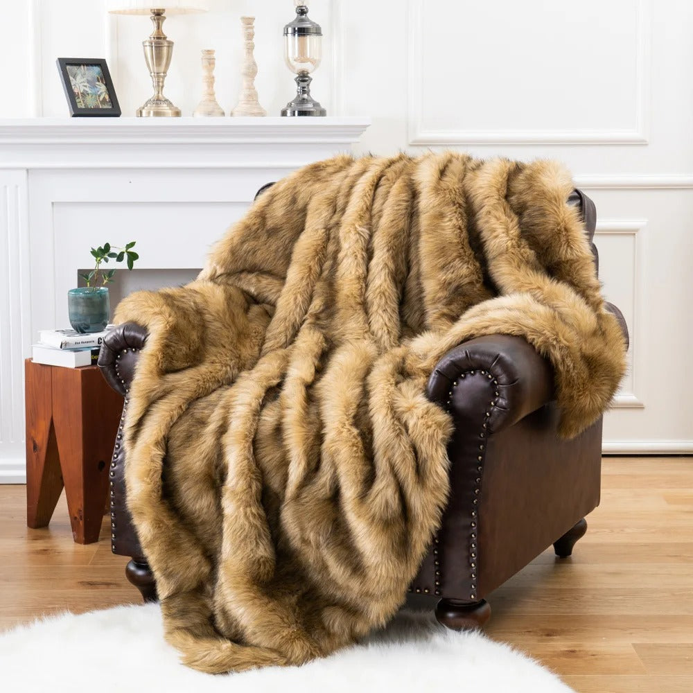 BowLift | Luxurious Faux Fur Blanket | Cozy Blanket for Home