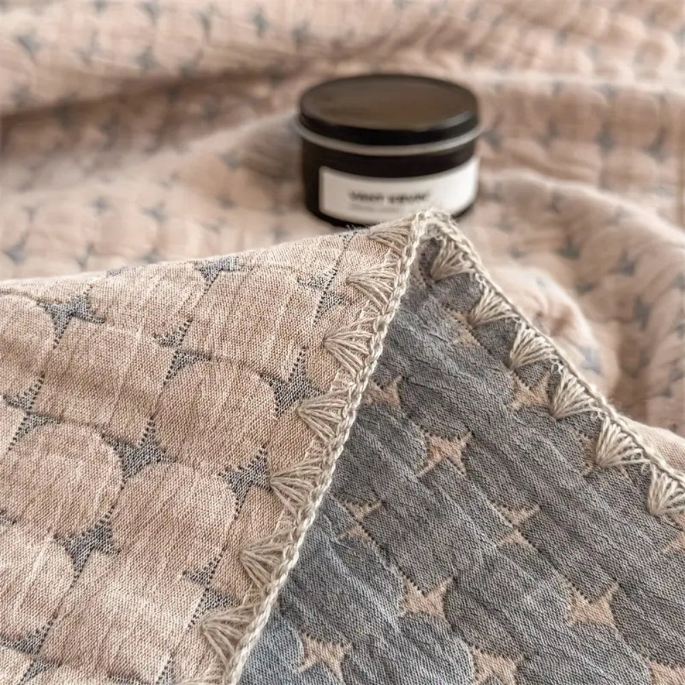 BowLift | Matelassé Seersucker Reversible Cotton Blanket
