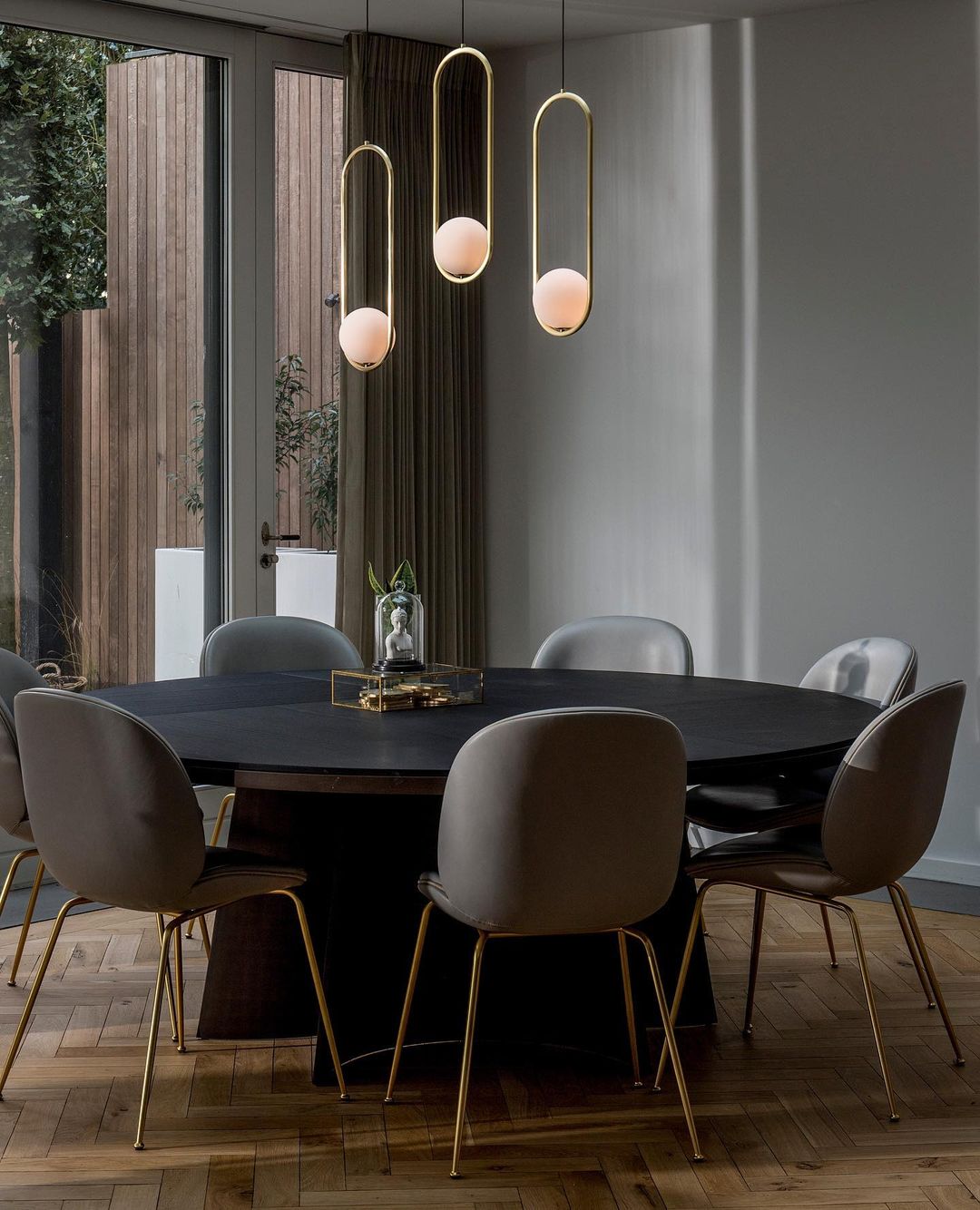 Modern and Elegant Pendant Light - Stylish Hanging Lamp for Indoor Lighting | Bowlift