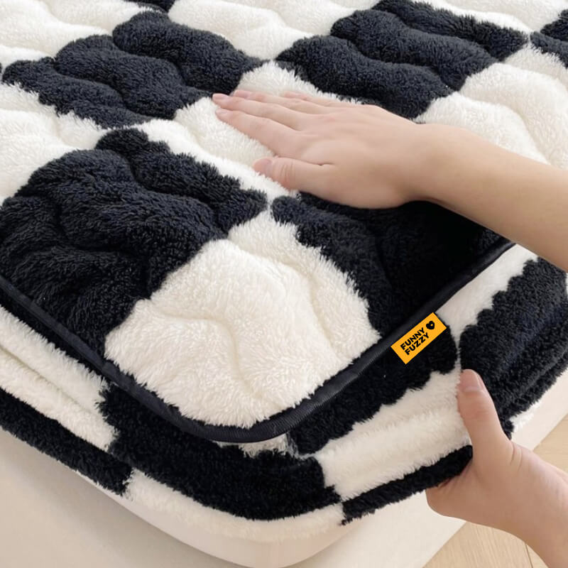 BowLift | Milk Velvet Checked Bed Linen Fitted Sheet Mattress Cover