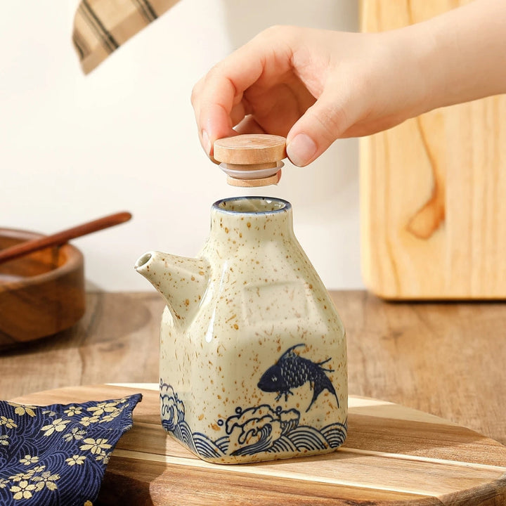 BowLift | Mizuno Ceramic Oil and Sauce Dispenser