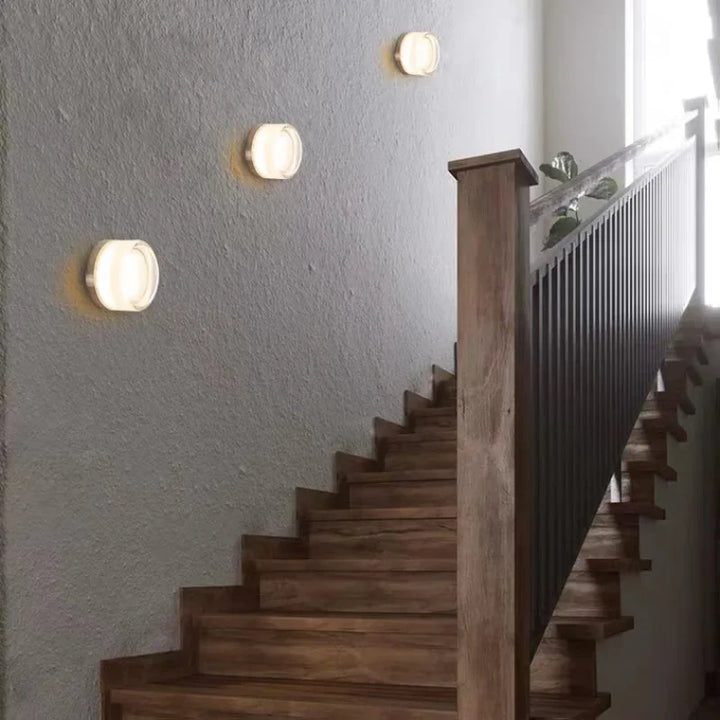 Draven Modern Round Wall Lamp | Bowlift