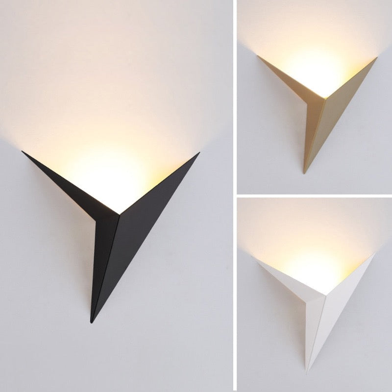 Minimalistic Triangular LED Wall Lamp | Modern Design in Bowliftack/White | Perfect for Living Room and Bathroom | Bowlift