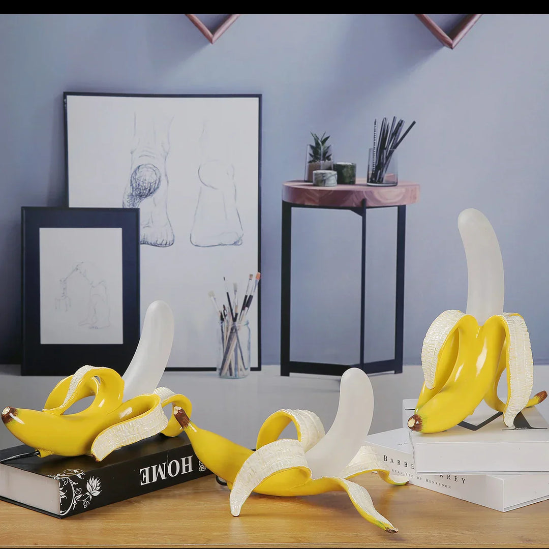 BowLift | Fashionable lamp in the shape of a banana providing fun lighting