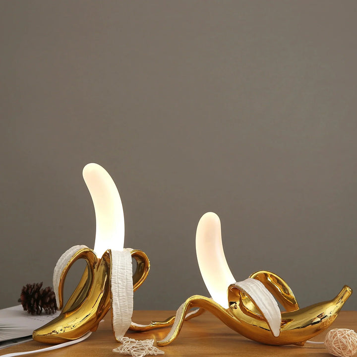 BowLift | Fashionable lamp in the shape of a banana providing fun lighting