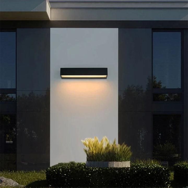 Modern LED wall light for outdoor use - weatherproof, energy-saving, ideal for garden and terrace | Bowlift