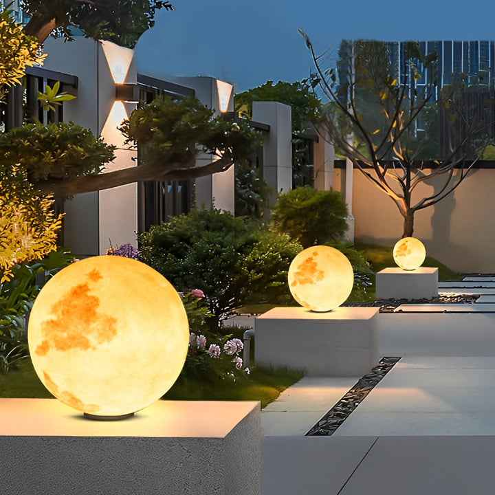 BowLift | Moon Lamp Post Outdoor Mounted on Pole