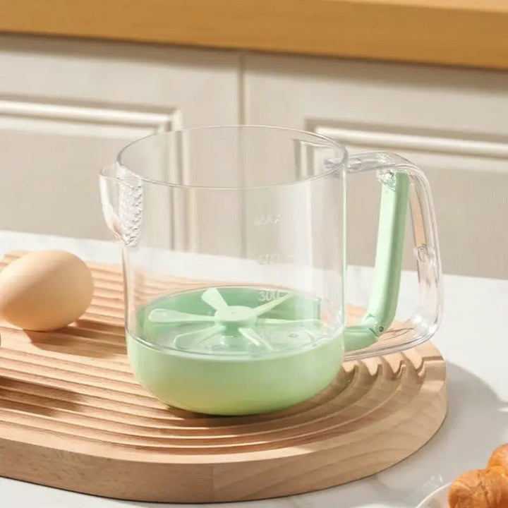 BowLift | Multifunctional Mixing Cup for Eggs – Manual Press with Measuring & Filtering Function