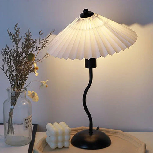 BowLift | Nightstand lamp with shade