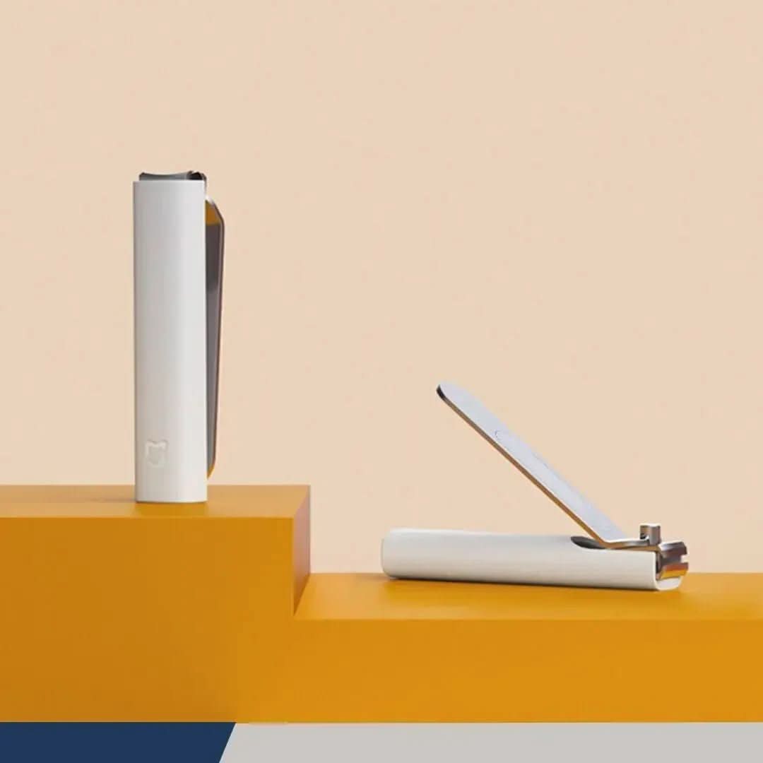BowLift | Nail clipper with file and splash guard