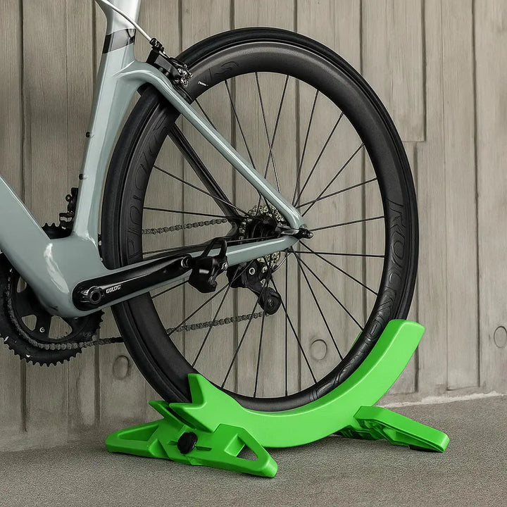 BowLift | Never wobbling bicycles again – Our stable universal stand