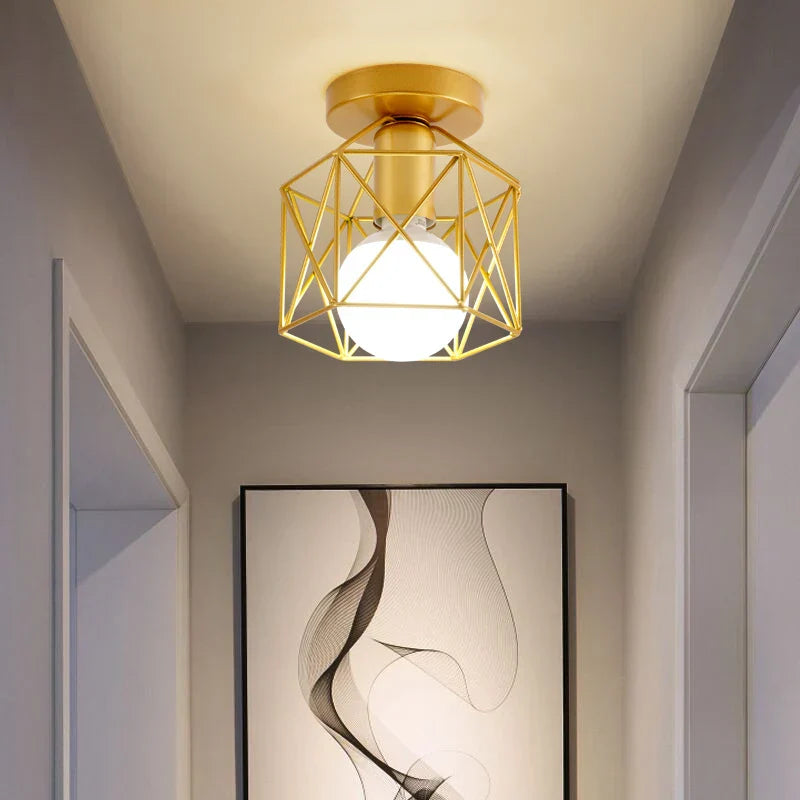 Modern ceiling light with golden metal grid – Stylish lighting for hallway and living room | Bowlift