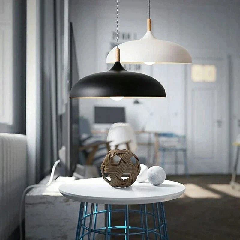 Oak wood ceiling light in Nordic design – LED wood plafond lamp | Bowlift