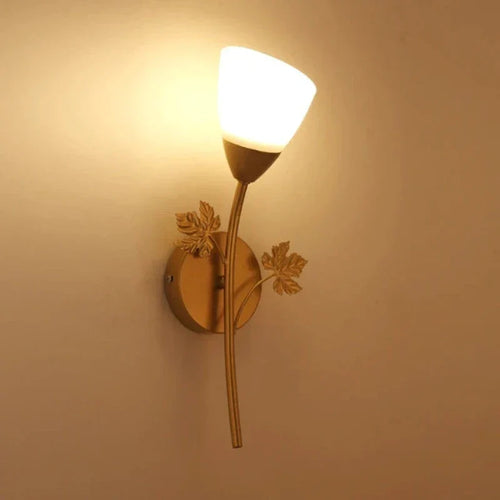 Requirements wall lamp in vintage style with leaf motif – LED lamp for hallway & living room | Bowlift