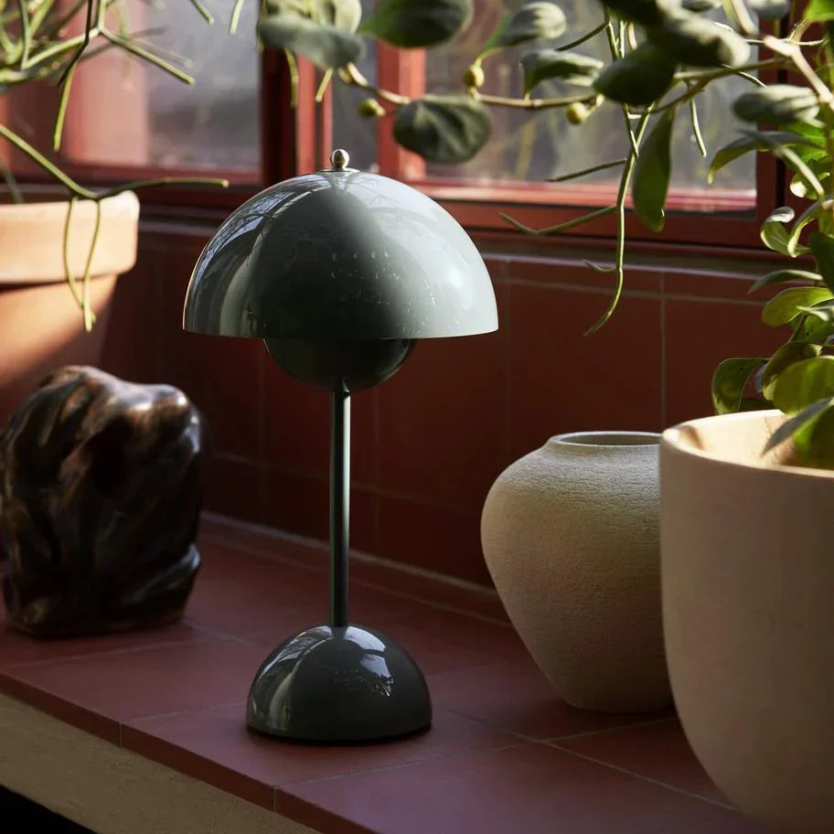 BowLift | NordicGlow Luxe Modern Mushroom Desk Lamp