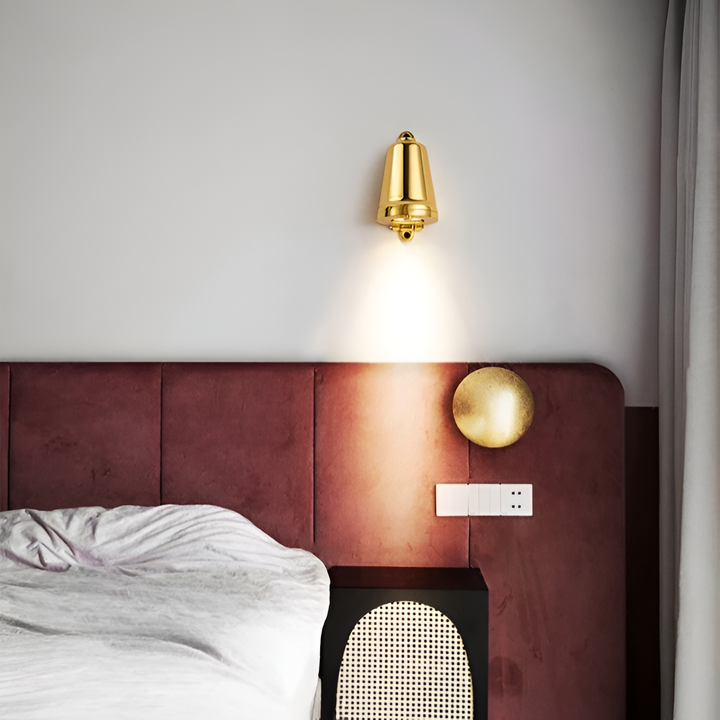 BowLift | Minimalistic LED Outdoor Wall Lamp
