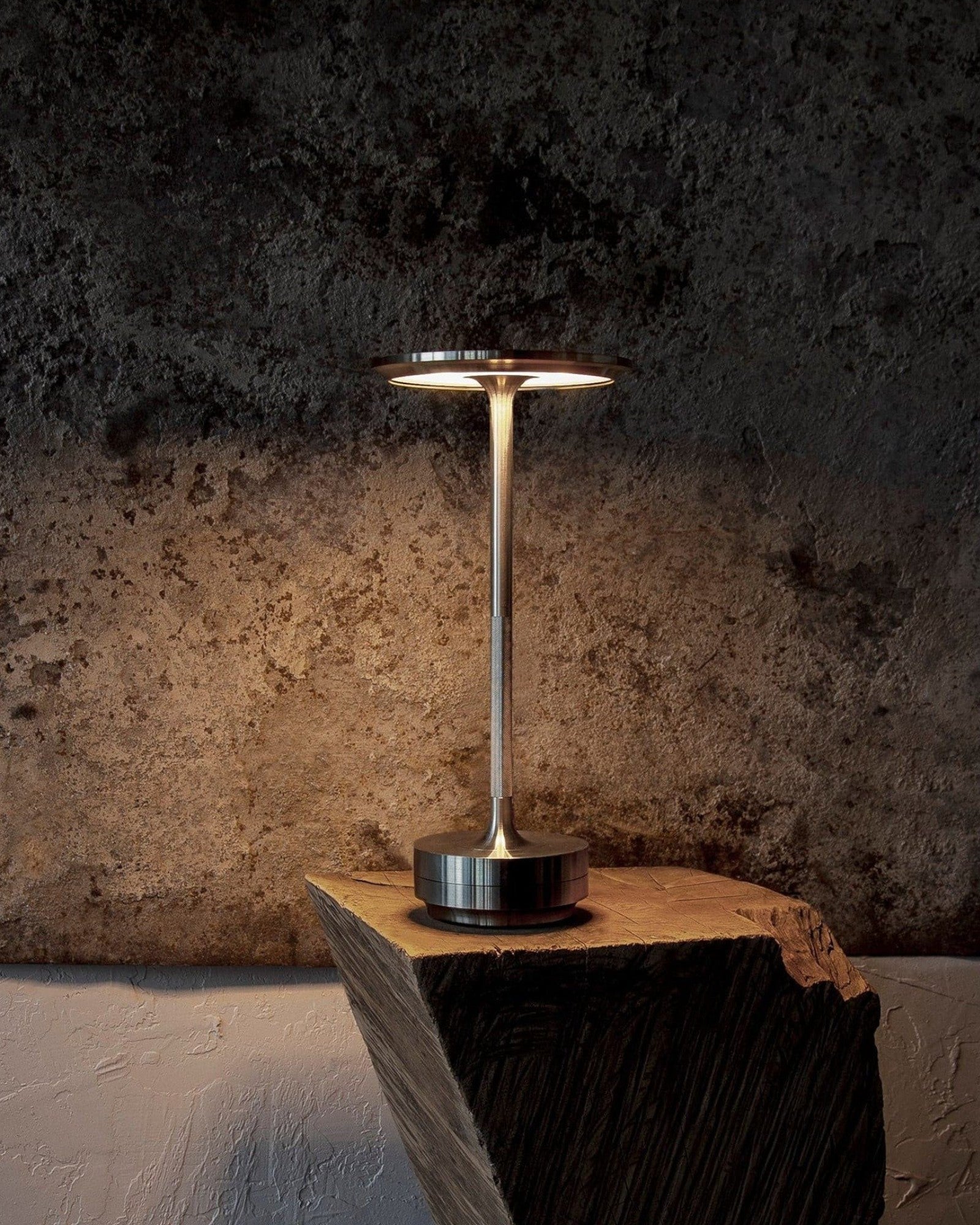 BowLift | NordicaLight Luxe Wireless Table Lamp for Elegant Lighting