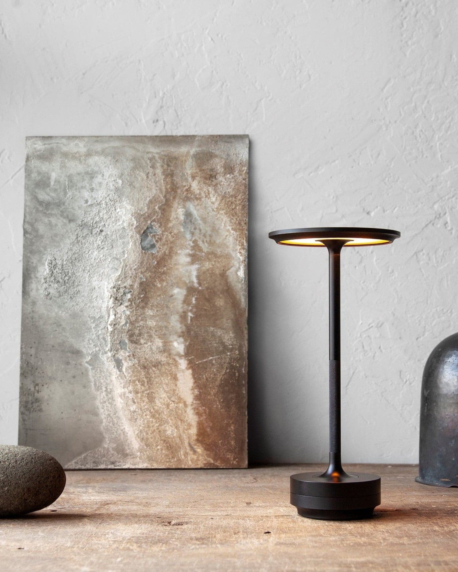 BowLift | NordicaLight Luxe Wireless Table Lamp for Elegant Lighting