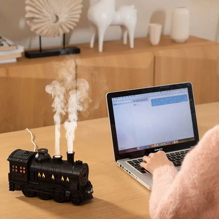 BowLift | Nostalgic Train-Shape Fragrance Humidifier with Ambient Light