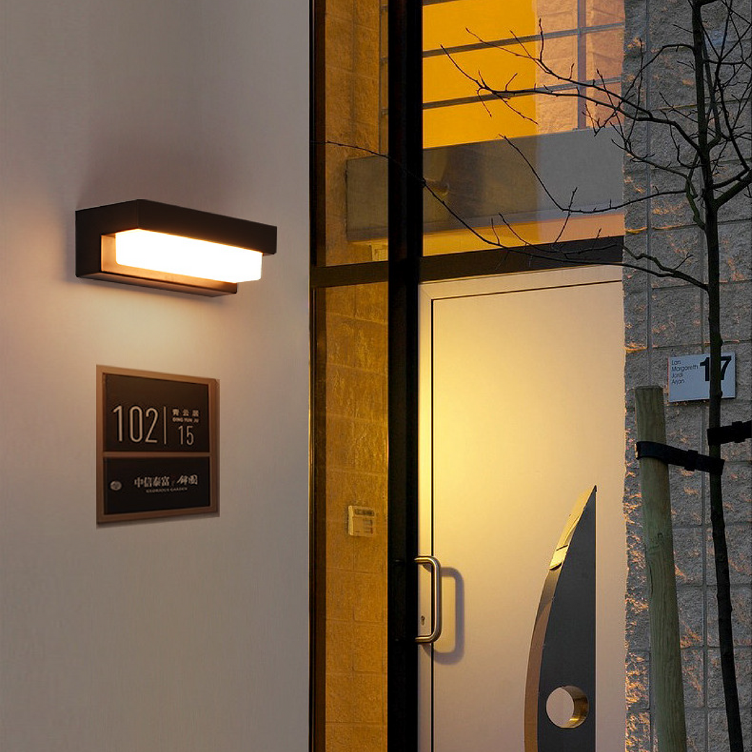 BowLift | Modern Outdoor LED Solar Wall Light – Eco-Friendly Wall Lighting for Garden and Terrace