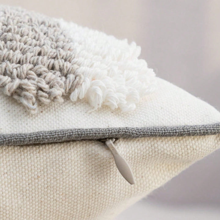 BowLift | Nuvia Gray White Cushion Cover