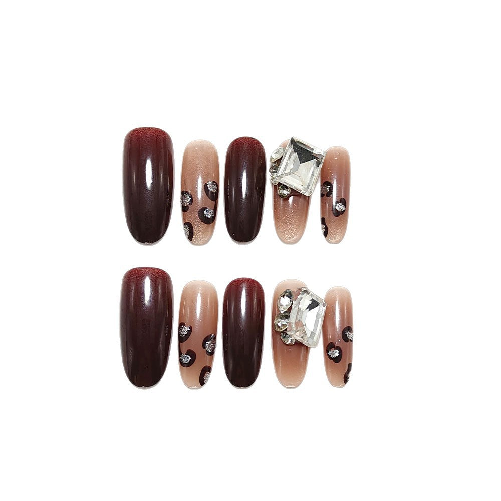 Artificial nails with luxurious glitter accents Bowlift
